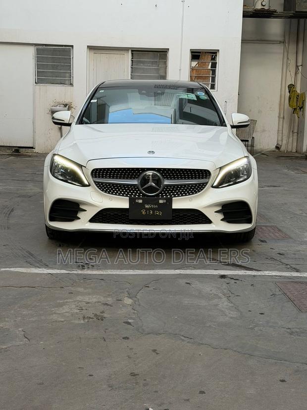 Mercedes-Benz C200 2019 White