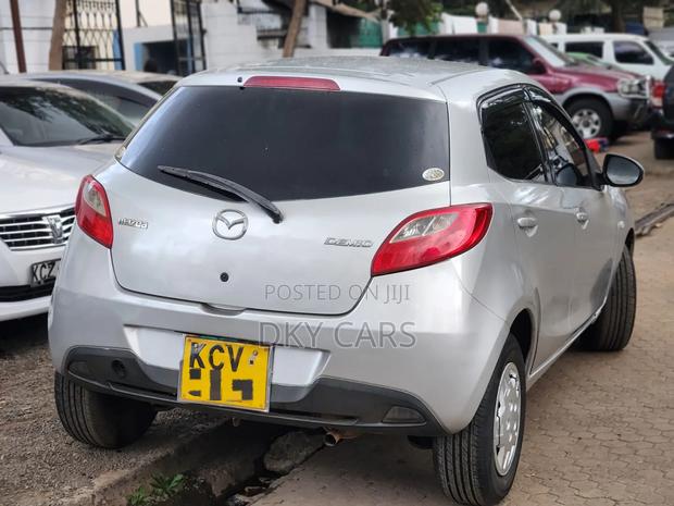 Mazda Demio 2012 Silver