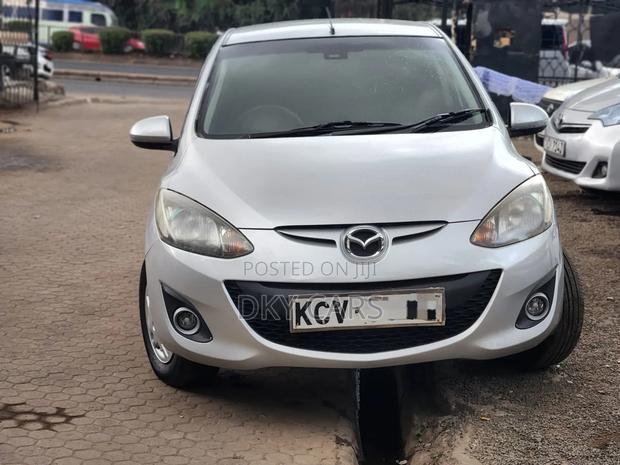 Mazda Demio 2012 Silver