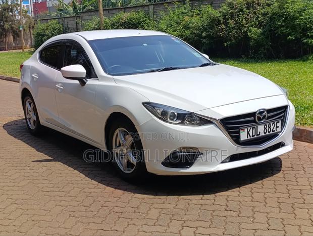Mazda Axela 2015 White