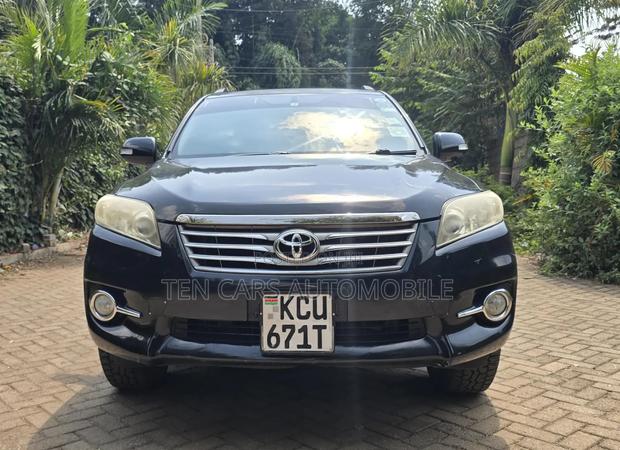 Toyota Vanguard 2013 Black