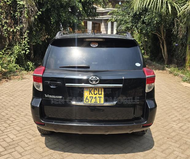 Toyota Vanguard 2013 Black