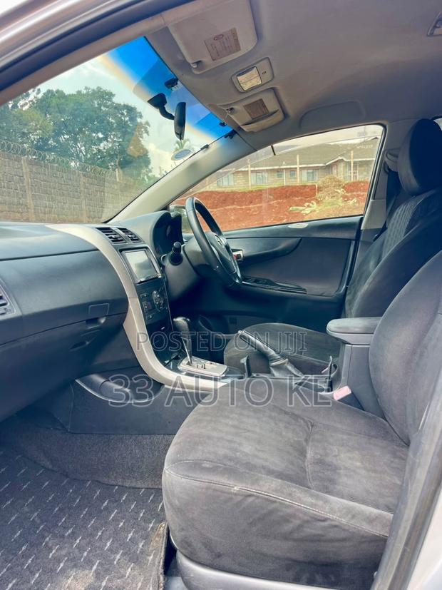 Toyota Corolla Fielder 1.8 Petrol FWD 2011 Silver