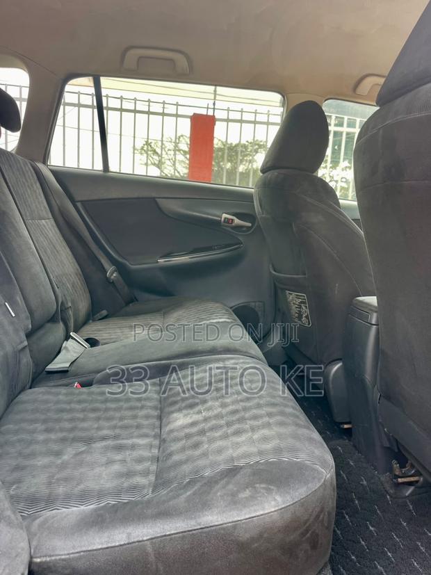 Toyota Corolla Fielder 1.8 Petrol FWD 2011 Silver