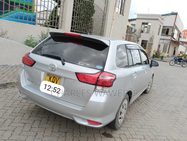 Toyota Corolla Fielder 2019 Silver