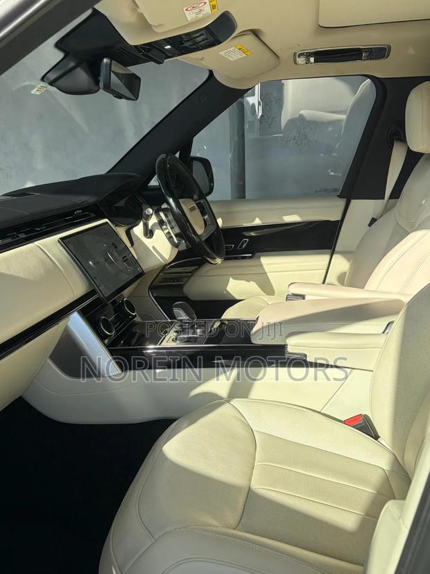 Land Rover Range Rover Vogue 2023 White