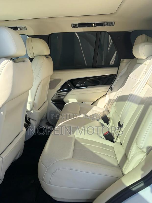 Land Rover Range Rover Vogue 2023 White