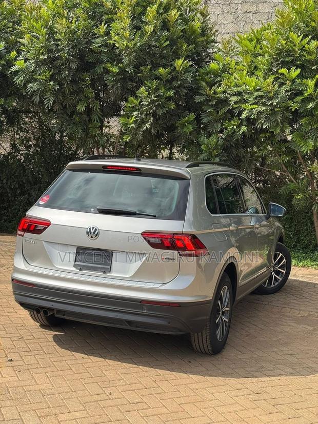 Volkswagen Tiguan 2.0T SEL Premium AWD 4MOTION 2018 Gray