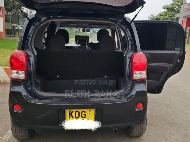 Toyota Porte 2014 Black