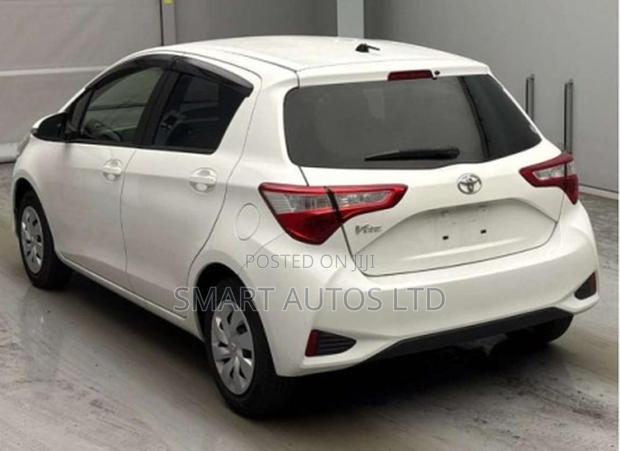 Toyota Vitz 2019 Off white