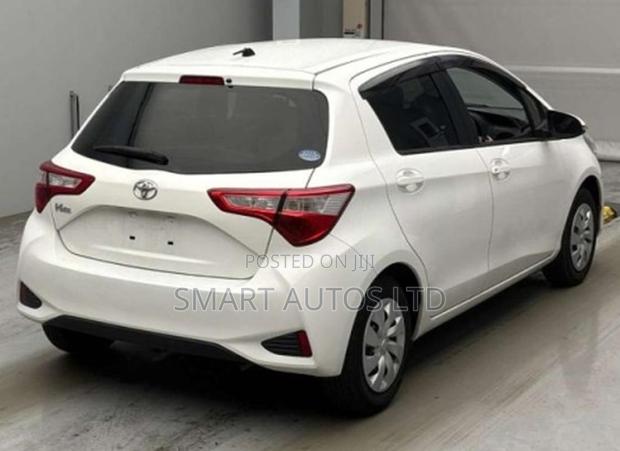 Toyota Vitz 2019 Off white