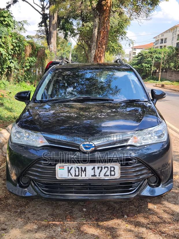 Toyota Corolla Fielder 2016