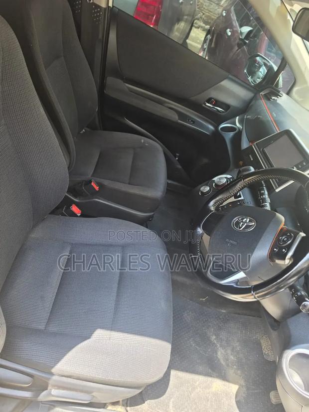 Toyota Sienta 2016 White