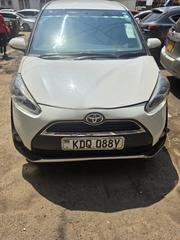 Toyota Sienta 2016 White for sale
