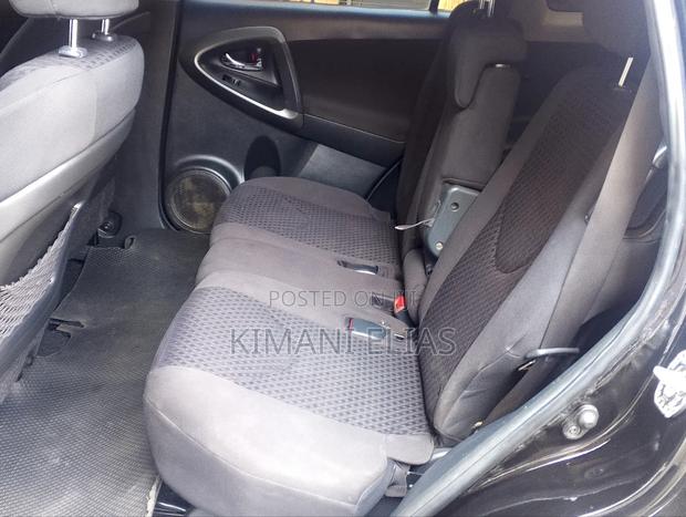 Toyota Vanguard 2011 Black