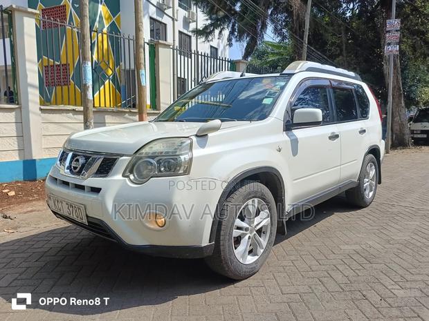 Nissan X-Trail 2011 White