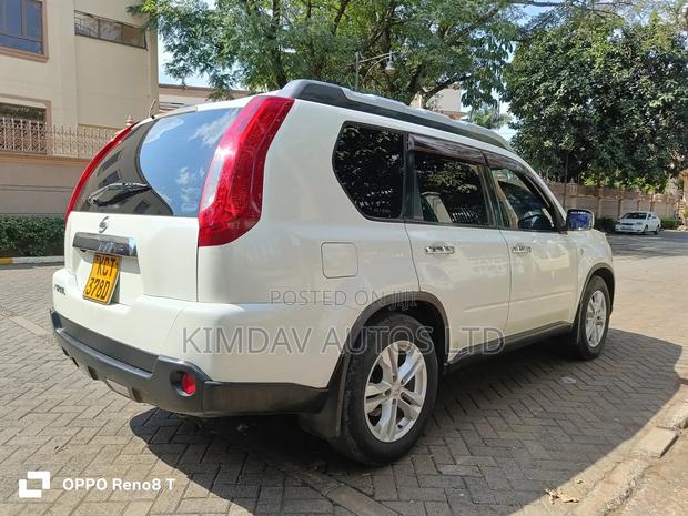 Nissan X-Trail 2011 White