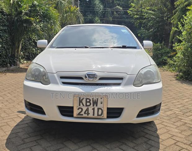Toyota Corolla RunX 2006 White