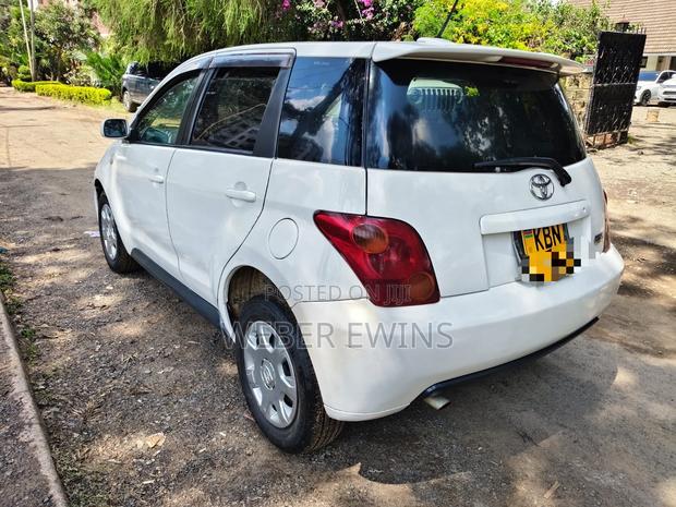 Toyota IST 2003 White