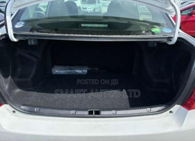 Toyota Axio 2021 Pearl