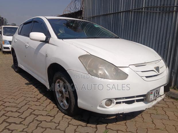 Toyota Caldina 2004 White