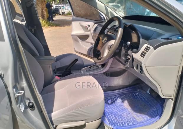 Toyota Axio 2012 Silver