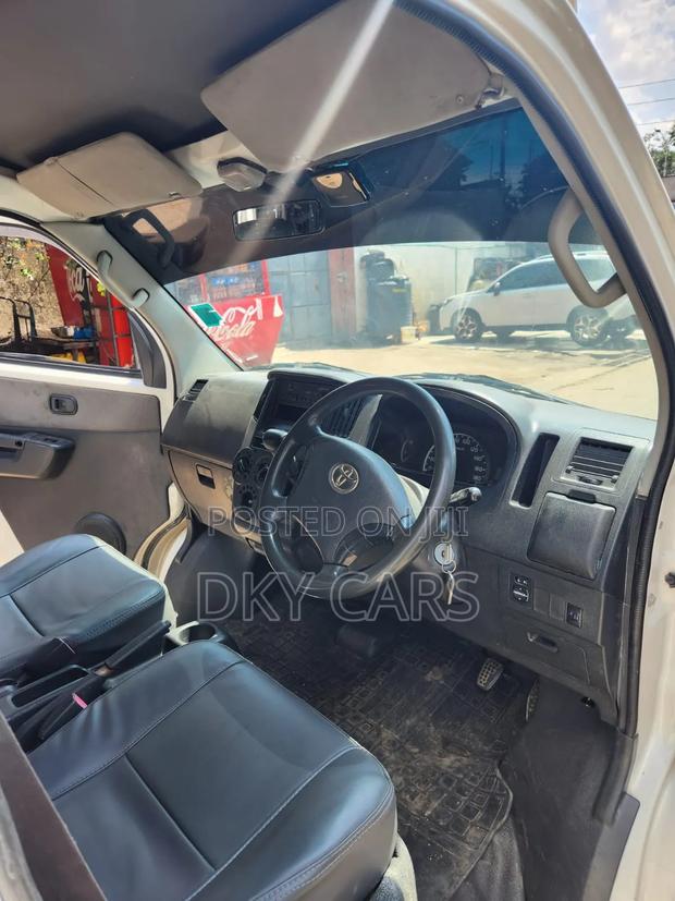 Toyota TownAce 2011 White