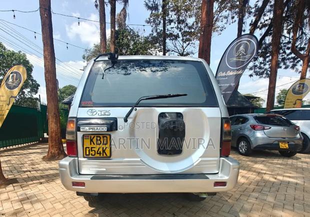 Toyota Land Cruiser Prado 2002 Silver
