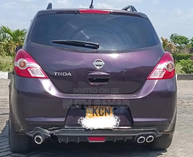 Nissan Tiida 2011 Purple