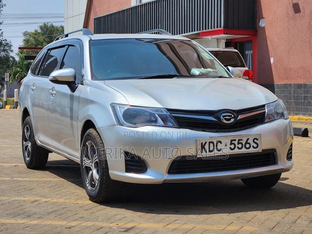 Toyota Corolla Fielder 2014 Silver