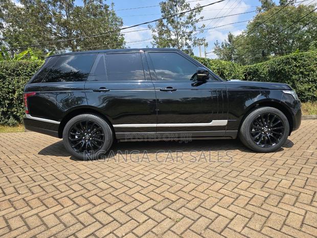 Land Rover Range Rover Vogue 2014 Black