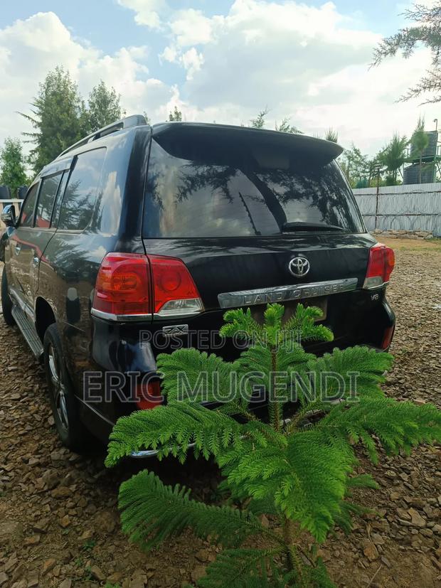 Toyota Land Cruiser 2014 Black