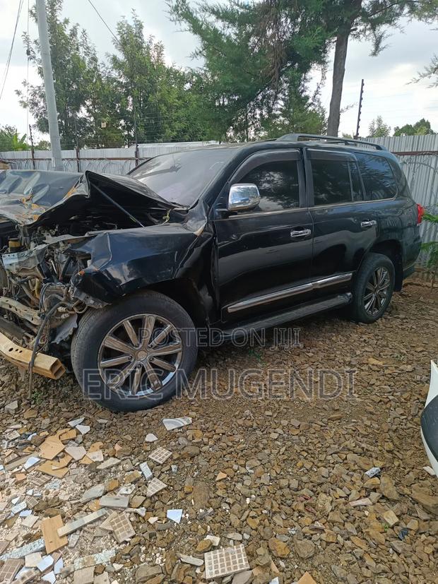 Toyota Land Cruiser 2014 Black