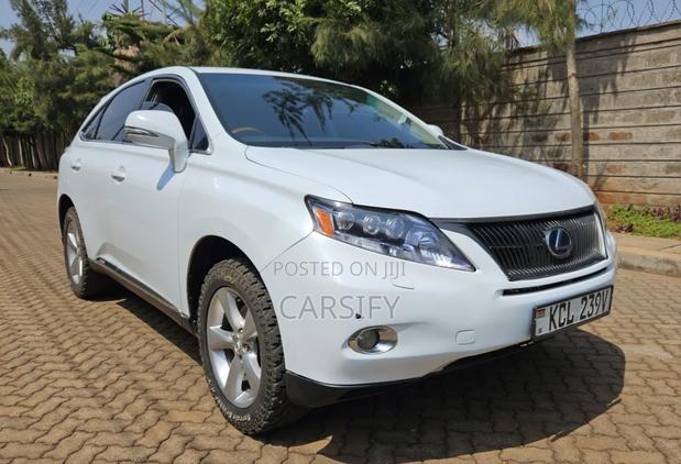 Toyota Lexcen 2010 Pearl