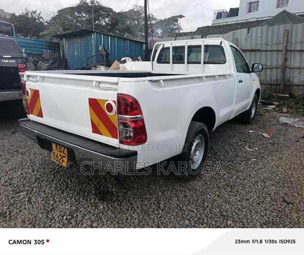 Toyota Hilux 2014 Green