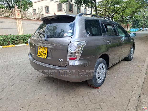 Toyota Corolla Fielder 2011 Gray