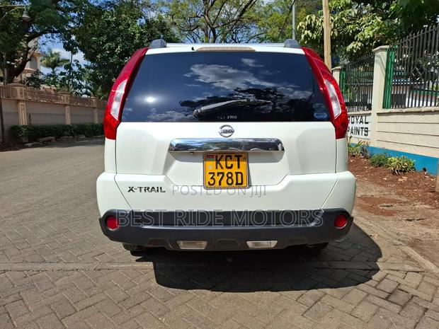Nissan X-Trail 2.0 Petrol XE 2012 White
