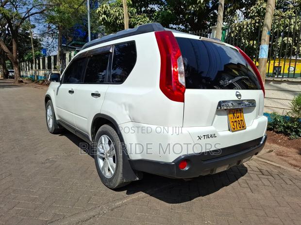 Nissan X-Trail 2.0 Petrol XE 2012 White