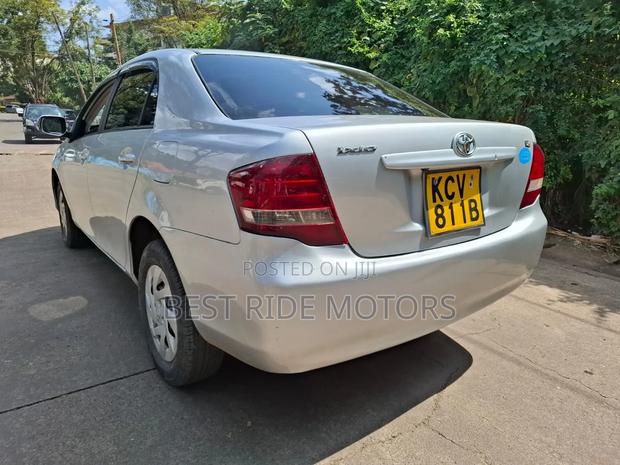 Toyota Axio 1.5 X 2WD 2012 Silver