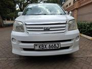 Toyota Noah 2006 White for sale