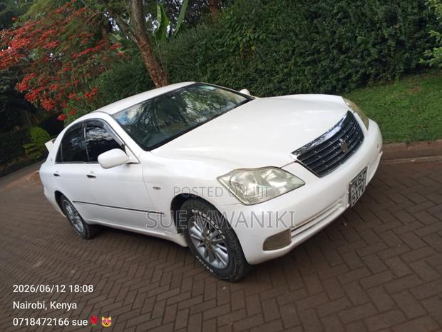 Toyota Crown 2007 White