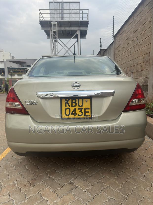 Nissan Tiida 1.5L 16V 2006 Gold