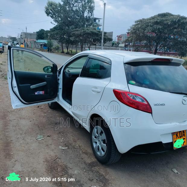 Mazda Axela 2013 White