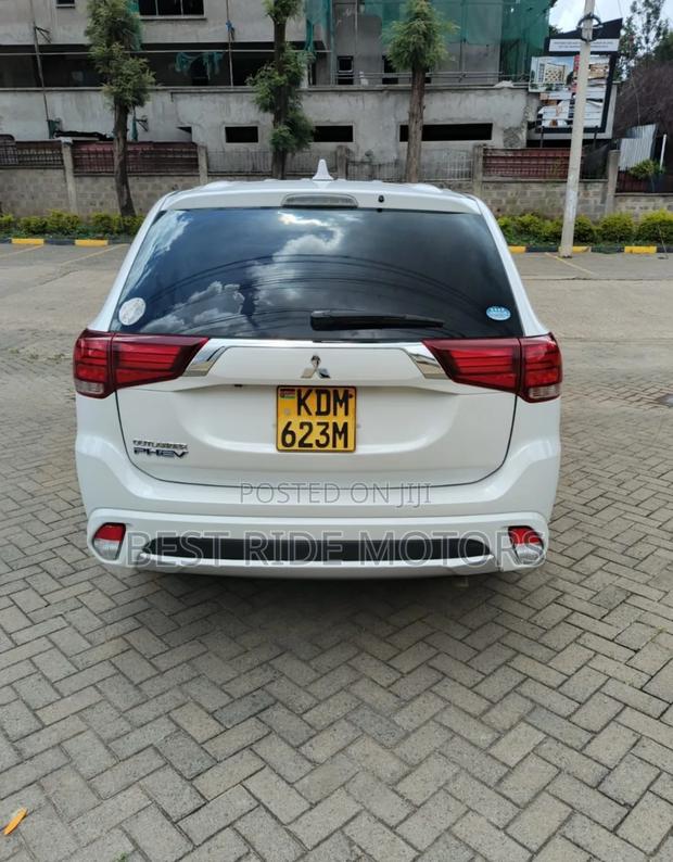 Mitsubishi Outlander 2.0 PHEV AWD 2016 White