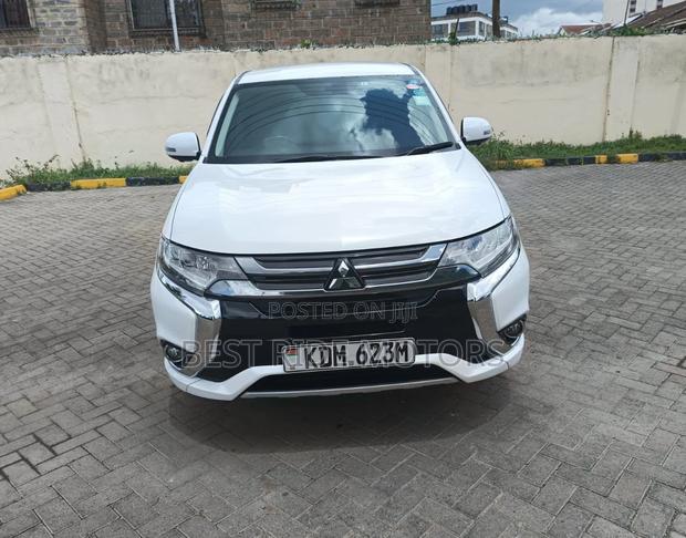 Mitsubishi Outlander 2.0 PHEV AWD 2016 White
