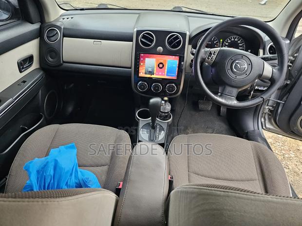 Mazda Verisa 2011 Silver