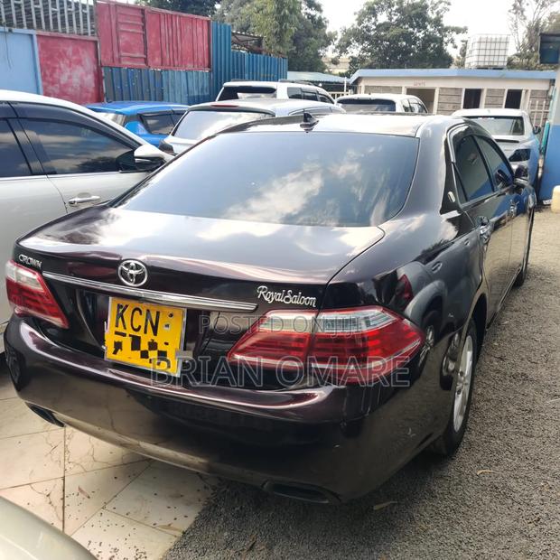 Toyota Crown 2013 Maroon
