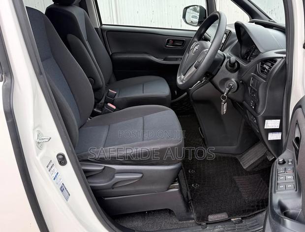 Toyota Noah 2019 White