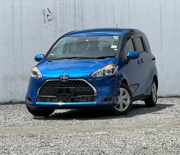 Toyota Sienta 2019 Blue
