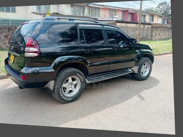 Toyota Land Cruiser Prado 2005 Black